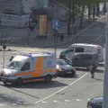 Neįprasta avarija Vilniuje: moteris rėžėsi į Ispanijos delegacijos kortežą