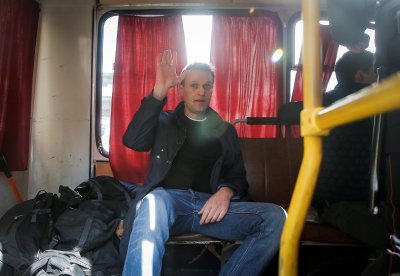 A. Navalnas policijos autobuse