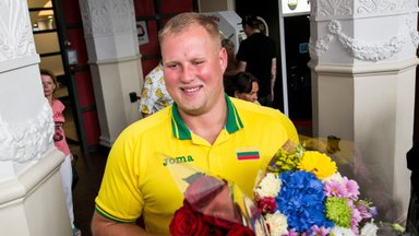 Дискобол Гуджюс вернулся в Литву с золотой медалью