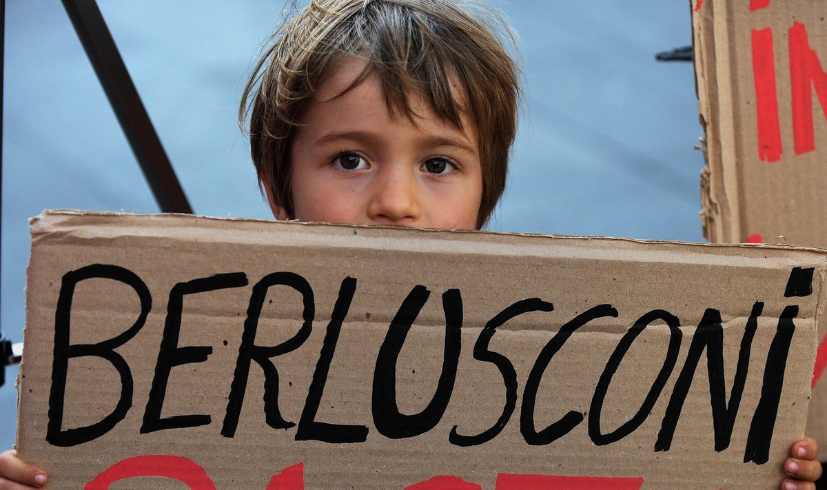 Protestas prieš Italijos premjerą S. Berlusconi