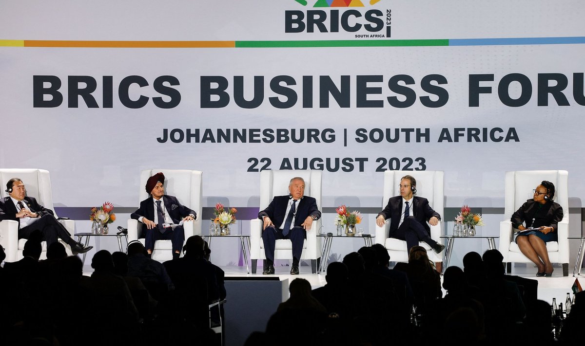 Pietų Afrikoje prasideda BRICS bloko šalių viršūnių susitikimas