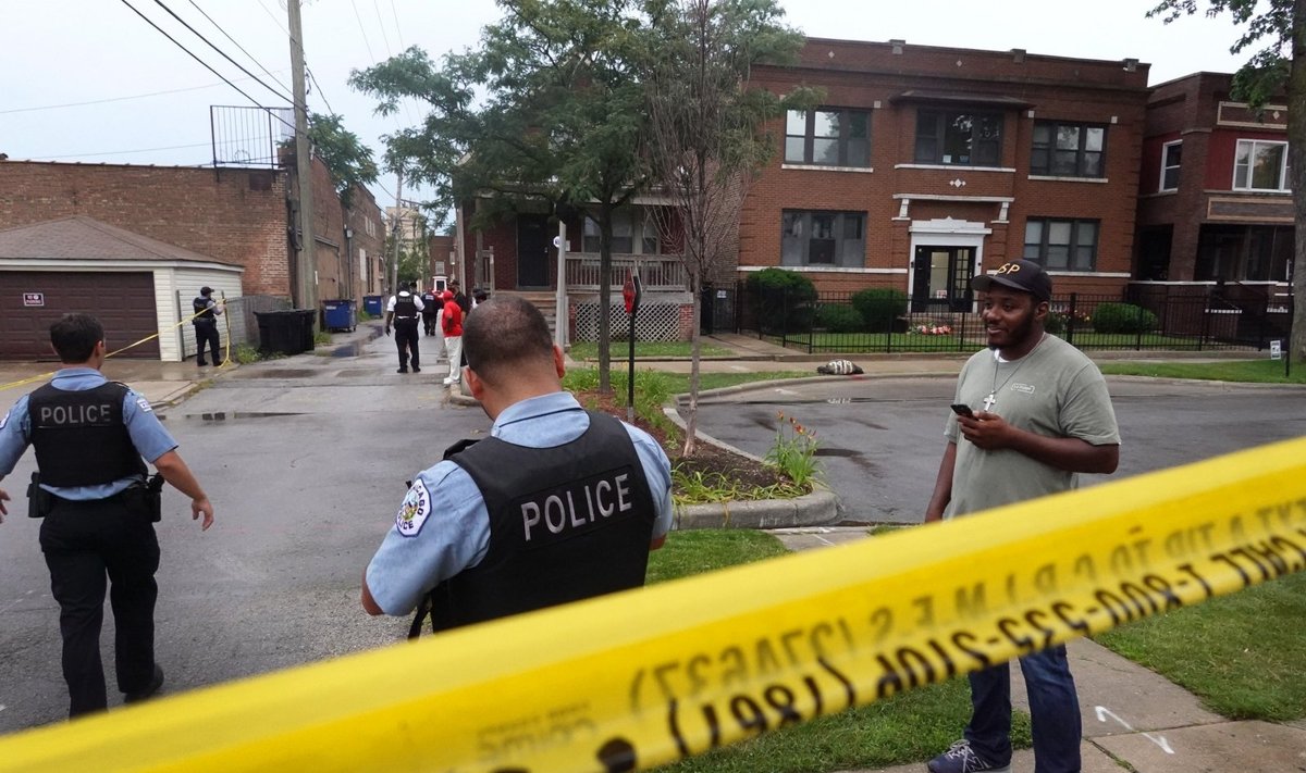 Čikagoje šaulys per laidotuves sužeidė 14 žmonių