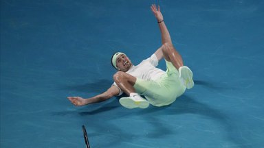 Alcarazą išmetęs Zverevas – „Australian Open“ pusfinalyje