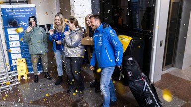 Vilniaus oro uoste sutiktas iš Dakaro grįžęs Vaidotas Žala
