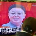 Šiaurės Korėjoje minimos 7-osios Kim Jong Ilo mirties metinės