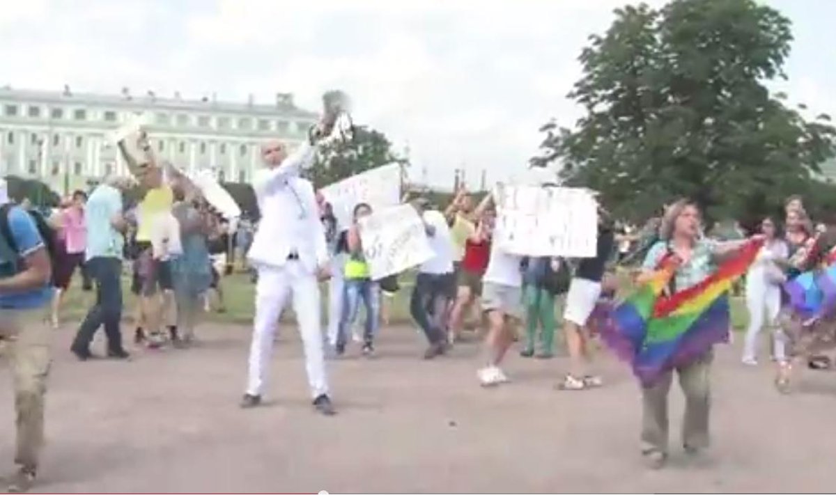 Rozpędzono marsz homoseksualistów w Petersburgu