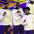 NBA čempionų žiedus atsiėmę „Lakers“ sezono starte krito prieš „Clippers“
