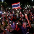 Tailande demokratijos šalininkų proteste dalyvavo dešimtys tūkstančių žmonių