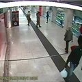 Nufimuota: Milano traukinių stotyje peiliu sužalotas policininkas ir du kariai