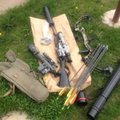 Bebrų gatvės brakonieriaus namuose – bebriena ir nelegalių ginklų arsenalas