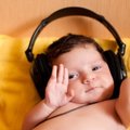 Psichologės patarimai nėščiosioms: ko klausytis, kad kūdikis greičiau prabiltų