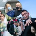 Vilniuje susituokė grupės „8 kambarys” narys Deividas Alejūnas ir jo mylimoji Jonė: tarp gausaus sveikintojų būrio – ir žinomi veidai