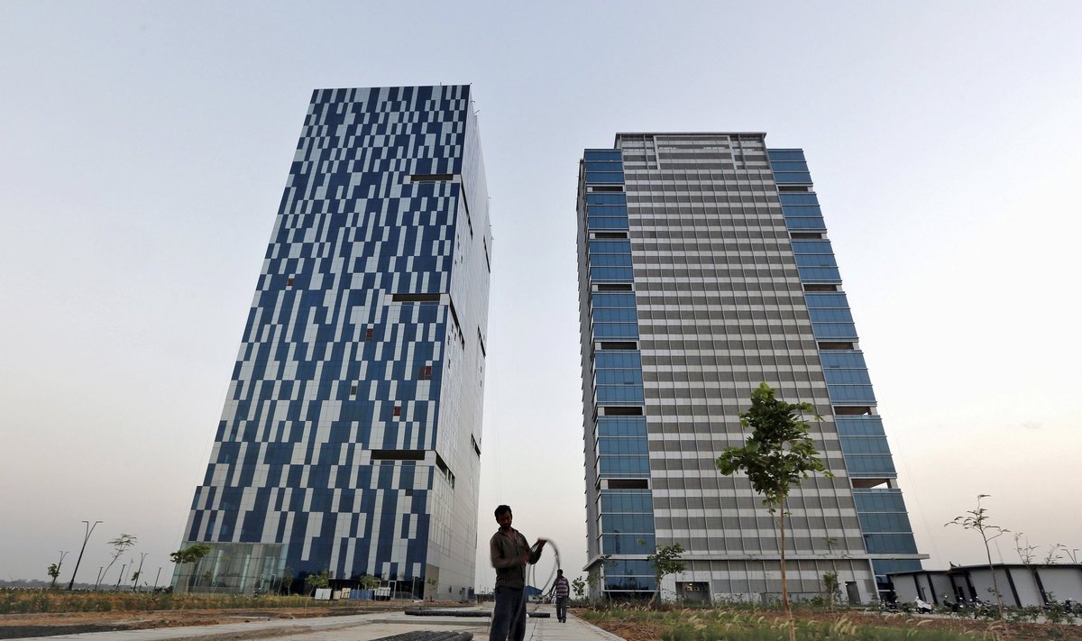 Finansų ir technologijų centro „GIFT City“ Gandynagare, Gudžarato valstijoje, Indijoje, bokštai