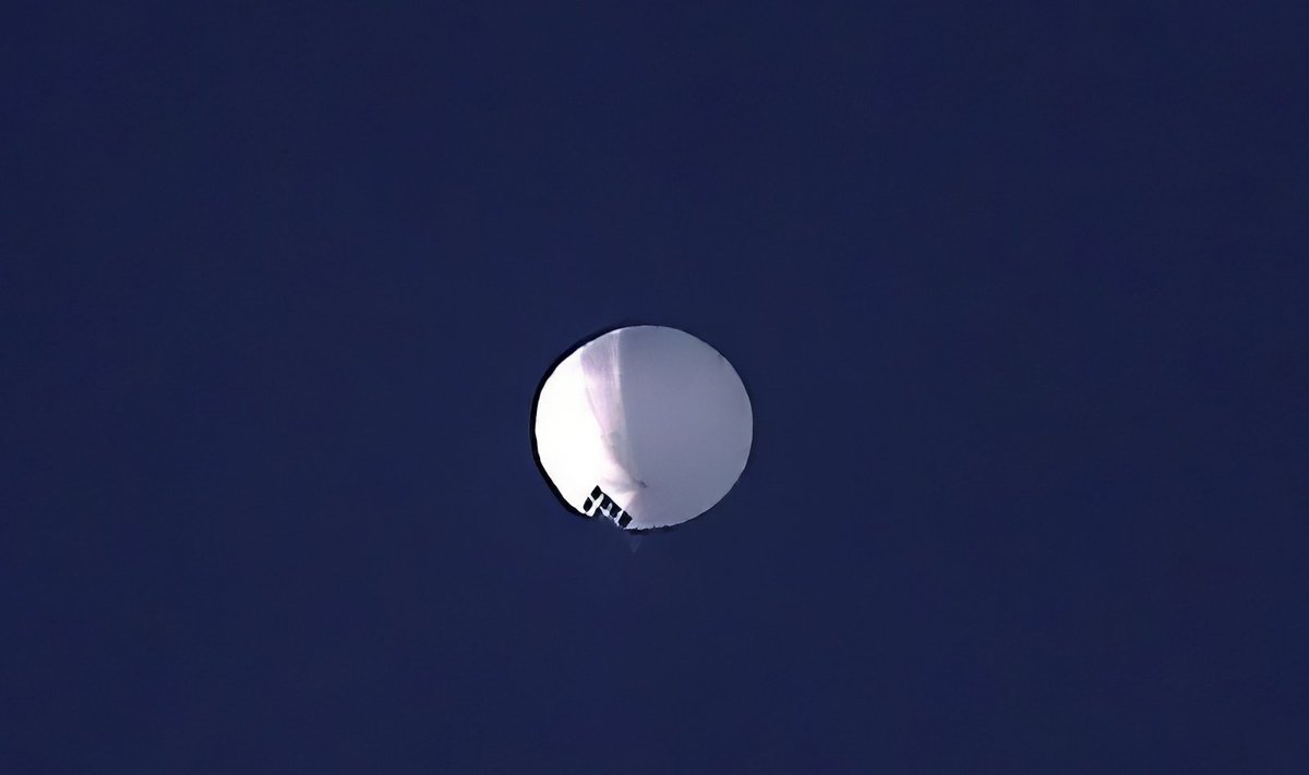 Kinijos oro balionas, skridęs virš JAV