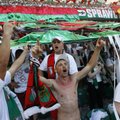 Lenkų futbolo chuliganai toliau siautėja stadionuose