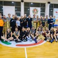 Pirmoji pergalė: garsūs Lietuvos vyrai pagaliau palaužė „Kibirkšties“ krepšininkes