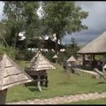 Kaimo sodybų varžytuvės „Pašėlusiai noriu į kaimą“ (III): „Vienkiemis“ ir  „Pas tėvukus“ (2008.08.01)