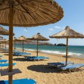 Atostogų Graikijoje „krizė“: stengiantis pažaboti perteklinį turizmą paplūdimiuose šalinami gultai