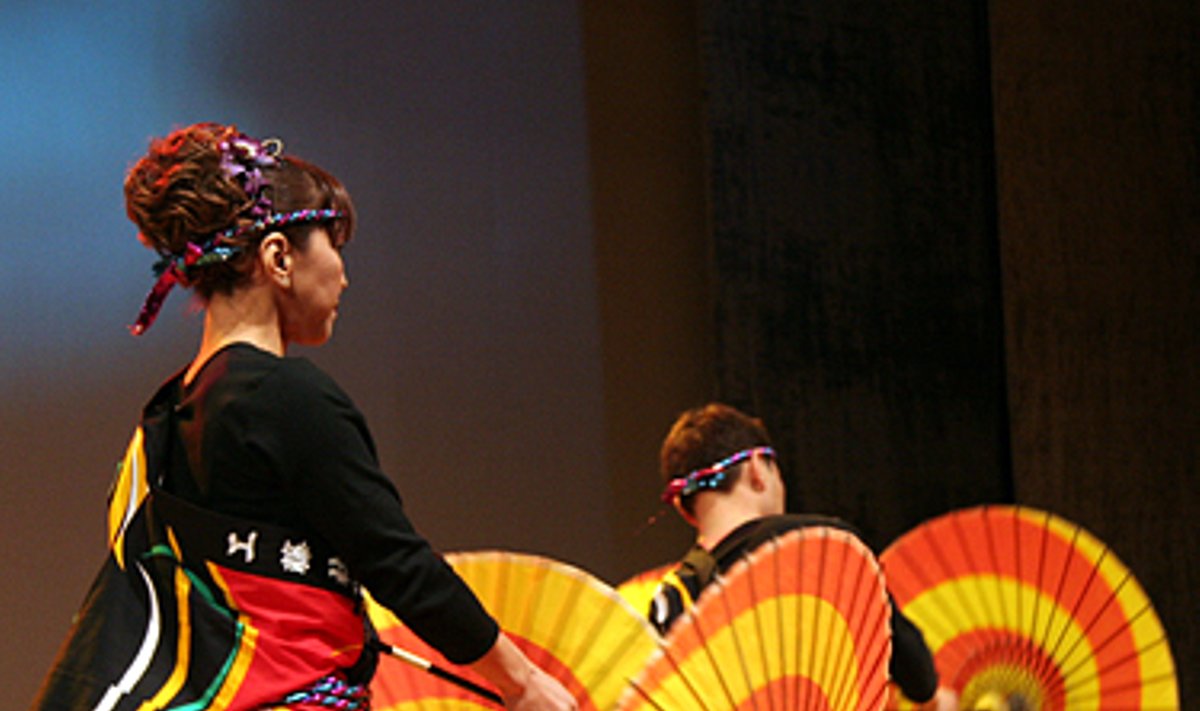 Japonijos menų festivalis ir III bonsai ir suiseki paroda "Alytus 2007". Tsugaru Syamisen