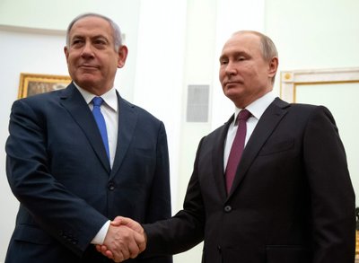 Benjaminas Netanyahu ir Vladimiras Putinas