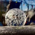 Žiemos magija: šalčio poveikis muilo burbului