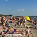 To šiemet Klaipėdoje dar neteko matyti:  paplūdimiai pergrūsti poilsiautojų – viskas tiesiog sausakimša
