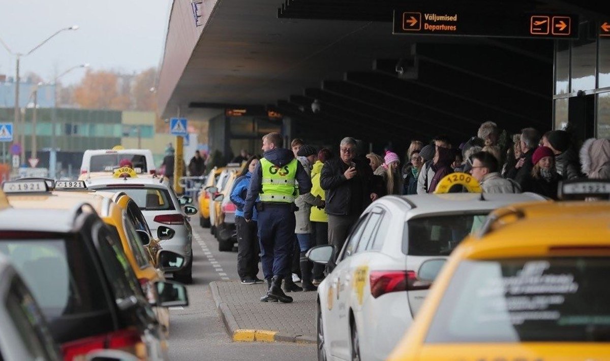 Talino oro uostas evakuotas dėl grasinimo susprogdinti bombą