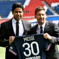 Paryžiuje pristatytas ir sau neįprastą numerį gavęs Messi iš karto prakalbo apie titulus