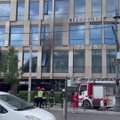 В Вильнюсе из бизнес-центра Live square шел черный дым, пожар потушен