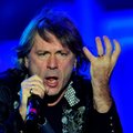 „Iron Maiden“ narys dėl vėžio kaltina oralinį seksą