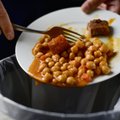 Apklausa: beveik 40 proc. šalies gyventojų po švenčių nesunaudotą maistą išmeta