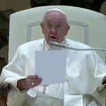 Popiežius Pranciškus ragina Kalėdas sutikti santūriau ir paaukoti pinigų Ukrainai