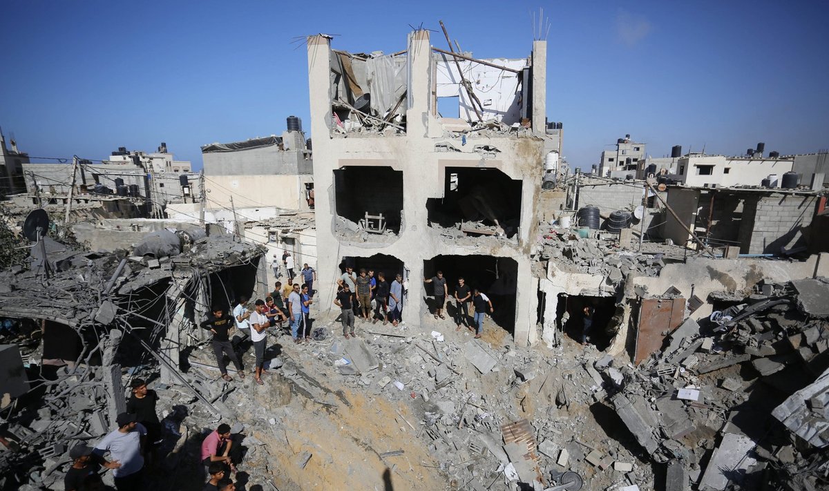 Izraelis bombarduoja Gazos Ruožą