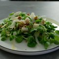 Gaivios ir lengvai pagaminamos itališkos salotos iš kriaušių ir sūrio