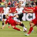 Vokietijos ir Anglijos moterų futbolo rinktinių kontroliniame mače užfiksuotos lygiosios
