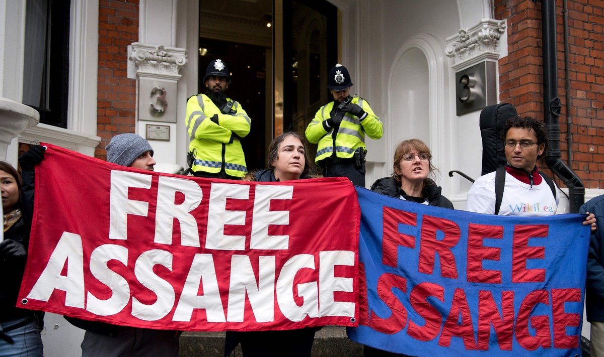 Protestas už Julianą Assange'ą Londone
