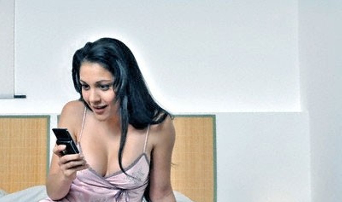 Секс по телефону спасет от измены - Delfi RU
