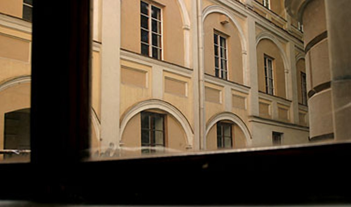 Vilniaus universiteto kiemas pro langą