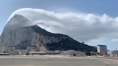 Levantiniai debesys Gibraltare.