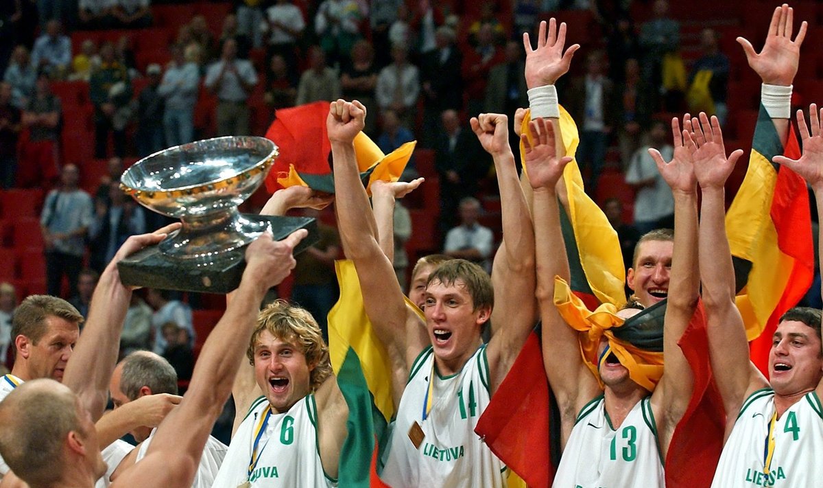 Lietuvos krepšininkai triumfuoja 2003 m. Europos čempionate