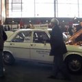 1976-ųjų elektromobilis – „Audi 100 LS“