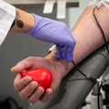 Nacionalinis kraujo centras donorams dovanos maisto papildus su geležimi