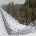 На границе Литвы с Беларусью уложено 170 км колючей проволоки