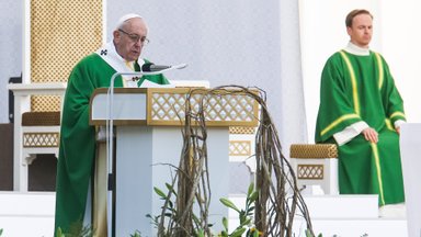Pope Francis invites Lithuanians to care for socially vulnerable, resist thirst for glory