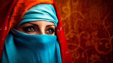 Mažai kas žino, ką iš tiesų musulmonės moterys turi daryti savo vyrams po santuokos