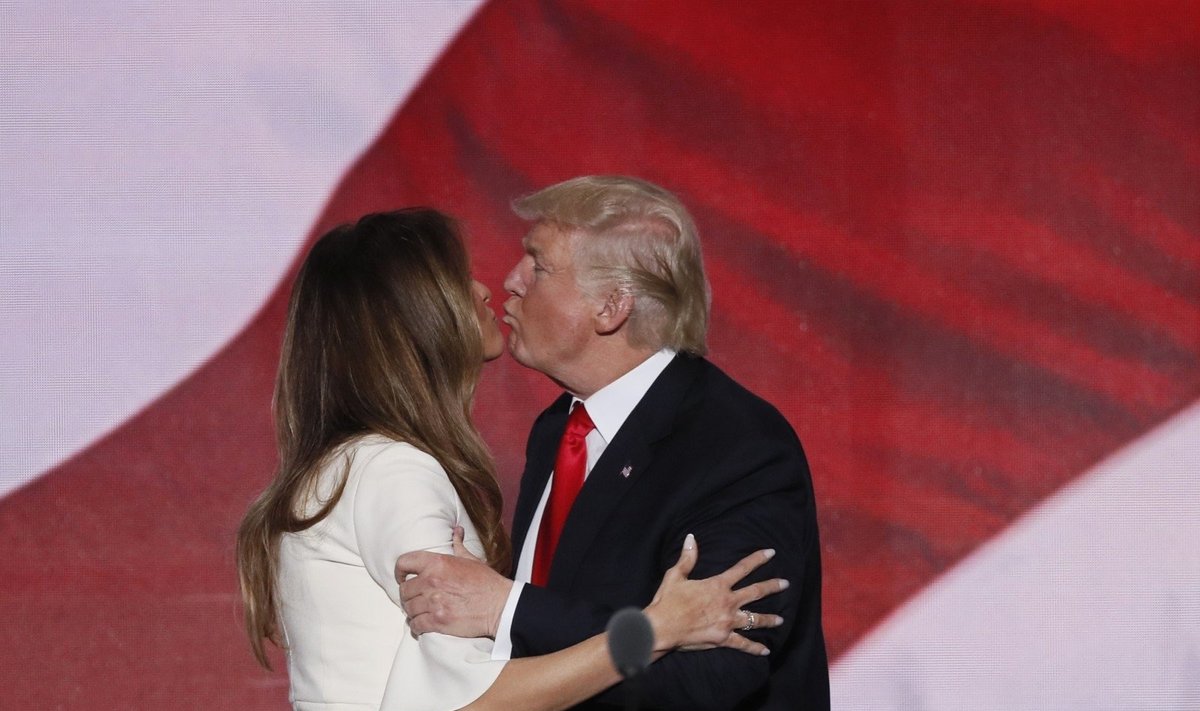 Donaldas Trumpas su žmona Melania 
