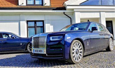 "Rolls-Royce Phantom": flagmanas be konkurencijos