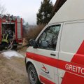 Daugiau nei keturias valandas Trakų r. su ugnimi kovoję ugniagesiai name rado sudegusį žmogų