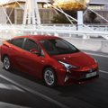„Toyota“ pasiūlys 10 elektromobilių