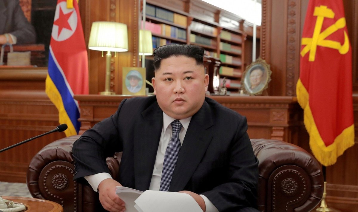 Kim Jong-unas  Pekine